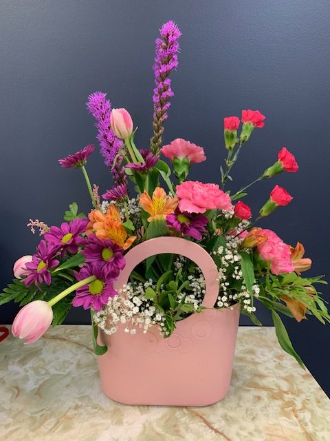 https://kellideefloral.ca/wp-content/uploads/2022/03/MothersDayArr1-rotated.jpg