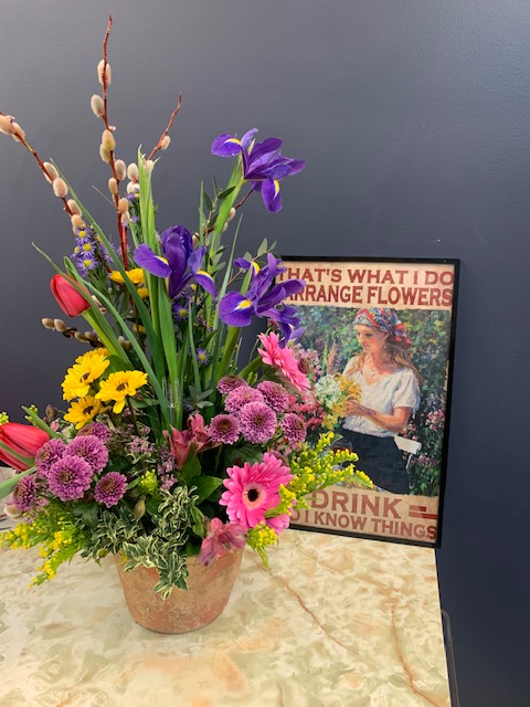 https://kellideefloral.ca/wp-content/uploads/2022/03/SpringArr1.jpg