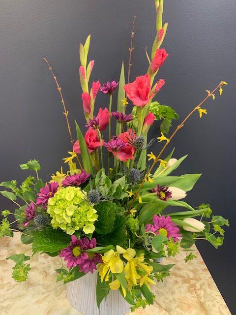 https://kellideefloral.ca/wp-content/uploads/2022/03/SpringArr2-rotated.jpg